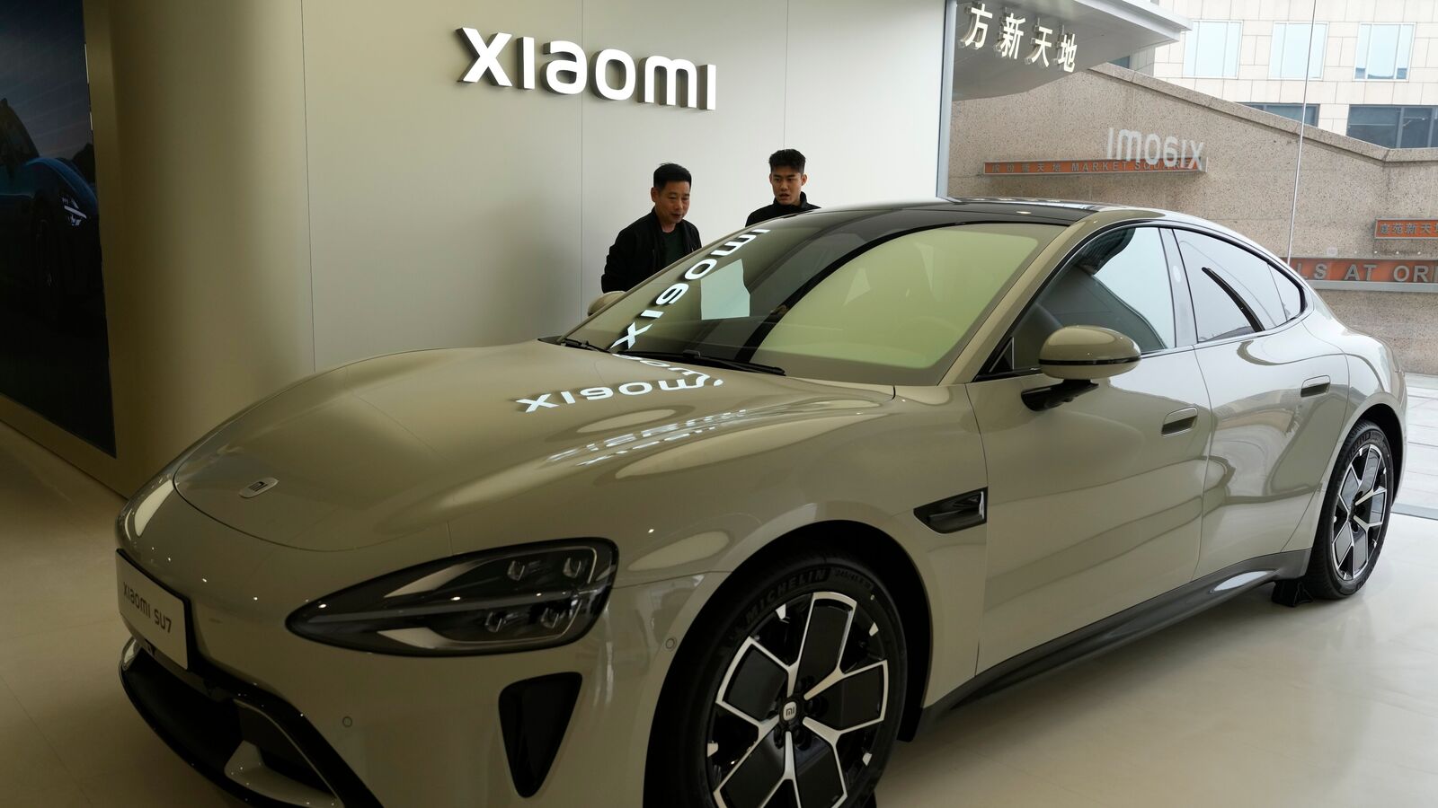 Apple can’t do cars. Meet the Chinese tech giants that can