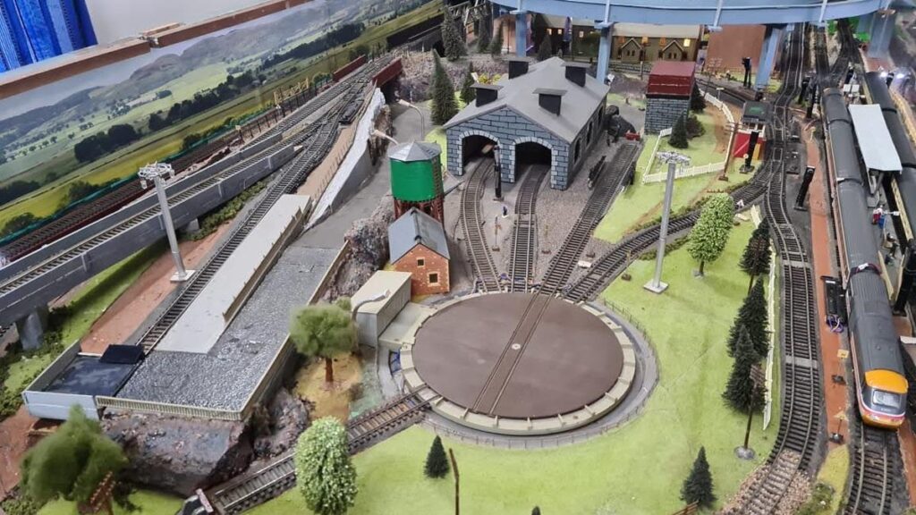 ‘Travel’ on these mini trains