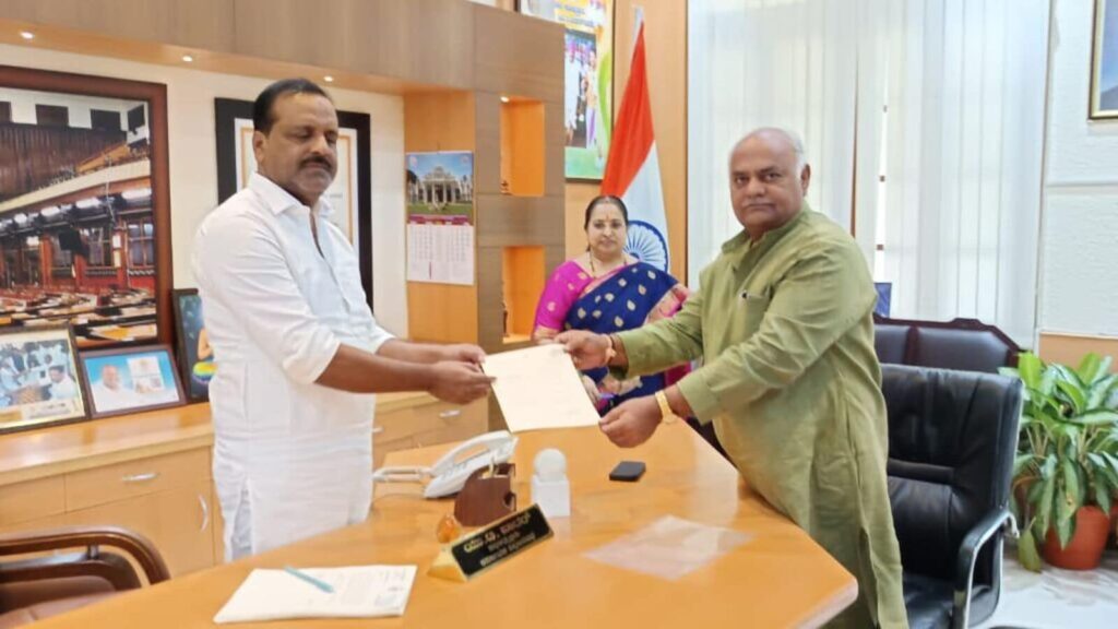 Resignation with a twist: Karnataka minister Shivanand Patil quits, but with a condition for MLA Yatnal