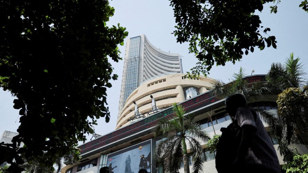 Sensex, Nifty fall for fourth day on selling in IT shares, foreign fund outflows