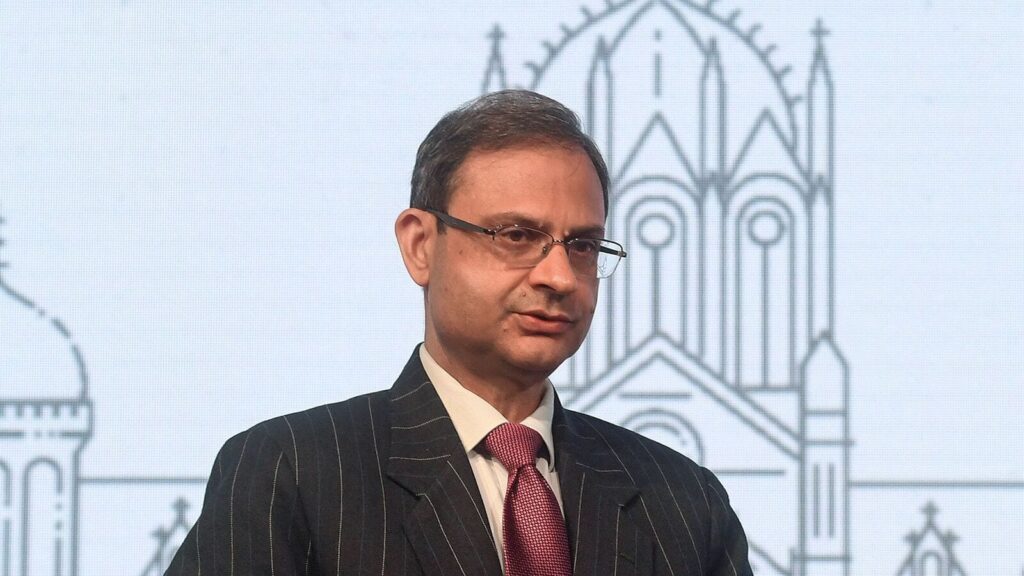 Corporate houses shouldn’t expect banking licences