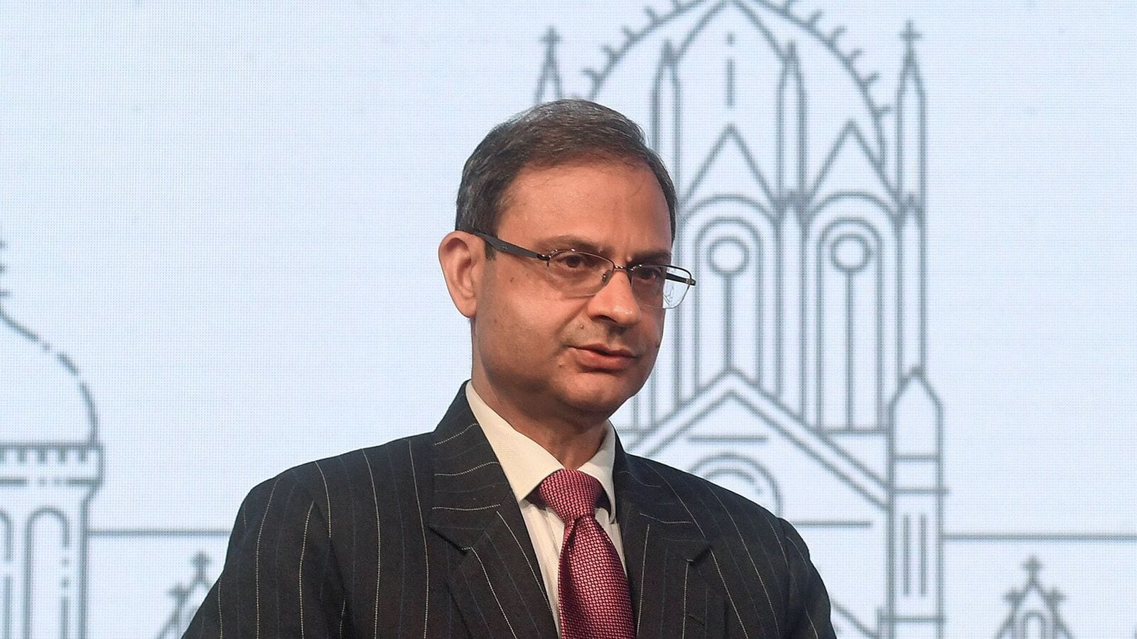 Corporate houses shouldn’t expect banking licences