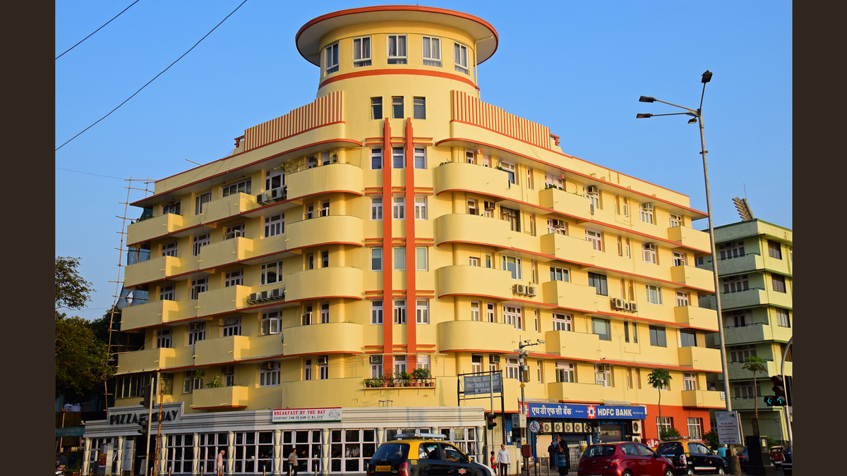 The Art Deco style book at 100