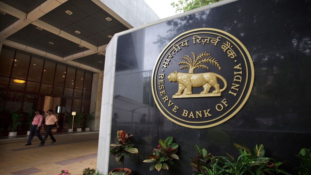 RBI must not abandon headline inflation as its target