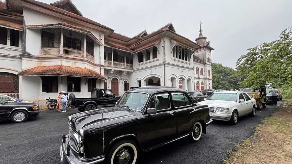 Mar Ivanios College alumni celebrate 75 th anniversary with vintage vehicle rally