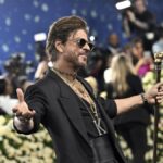 Shah Rukh Khan thanks Kamal Haasan, Mohanlal, Juhi Chawla for their wishes after his first-ever National Award win