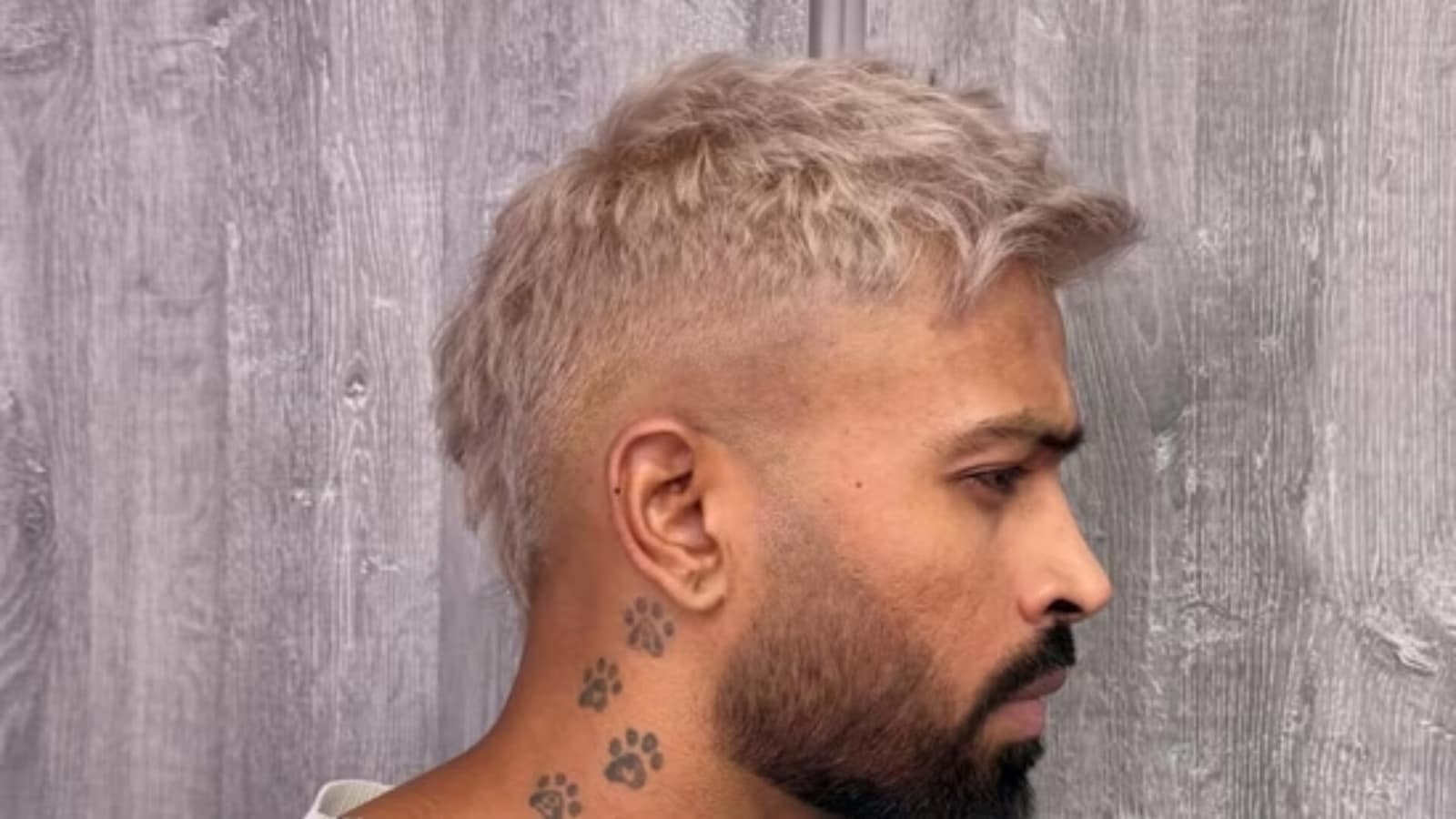 Hardik Pandya flaunts new hairstyle, internet says ‘Ben Stokes vibes’