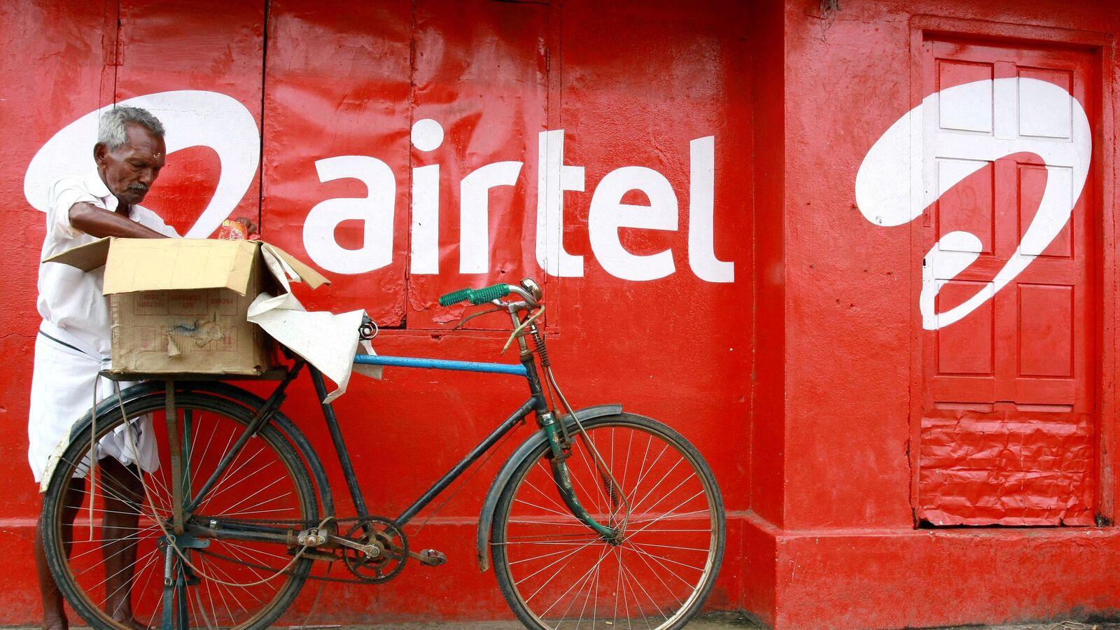Airtel’s Q2 profit up 89% on rise in data consumption and user base; Arpu lead over Jio grows