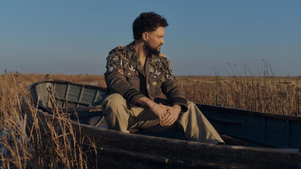 Calum Scott on his new album Avenoir, his concerts in India and more