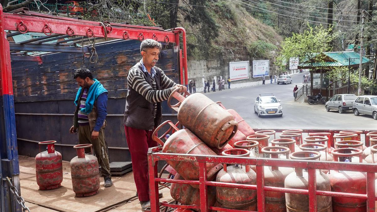 LPG and oil crisis LIVE: Oil Ministry urges consumers to consider switching to PNG to ease LPG demand