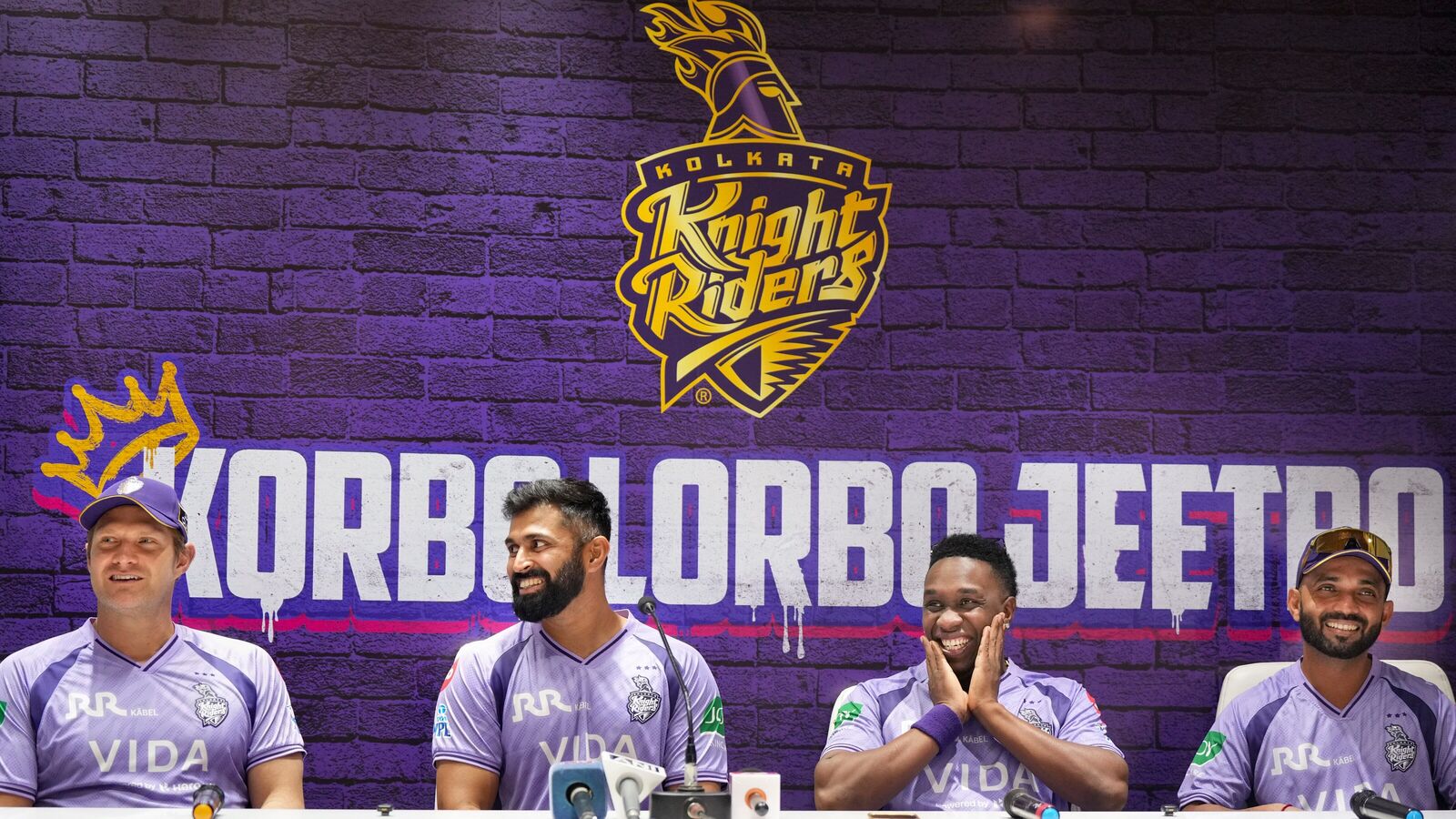 Dwayne Bravo’s ‘Two chicks’ comment sparks awkward moment at KKR press conference; Ajinkya Rahane warns ‘Mics on’
